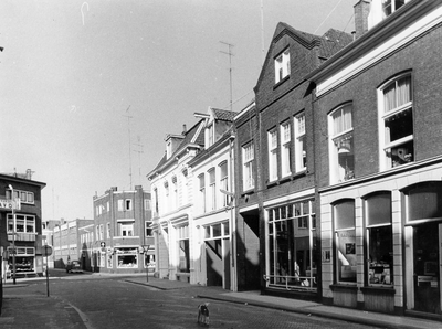1206 Straatwand met inkijk in Noordenbergschild. 282-294 gesloopt Nu Hardankcomplex, 24-05-1969