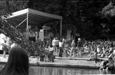 Sunday in the Park 1975