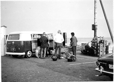 The Destroyers tijdens de terugreis vanaf Schiermonnikoog bij de Kade Oostmahorn