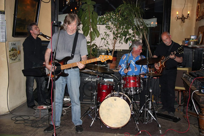 Tux : optreden in Café Merleyn, Meeuwerderweg, Groningen