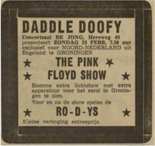Daddle Doofy : advertentie in de krant, optreden, de soos in Concertzaal de Jong